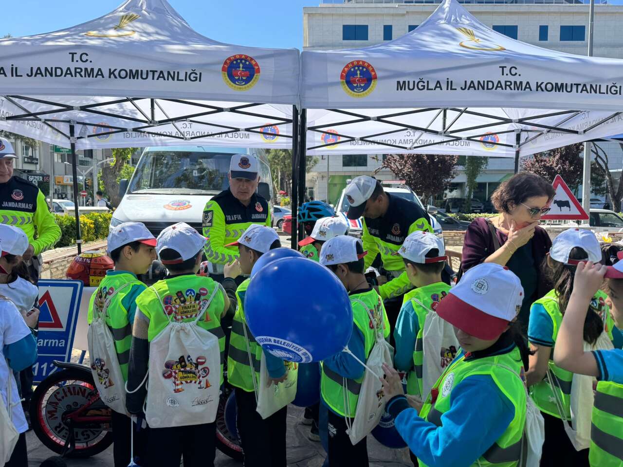 Muğla’da Trafik ve İlkyardım Haftası Kapsamında Kapsamlı Farkındalık Etkinliği 16